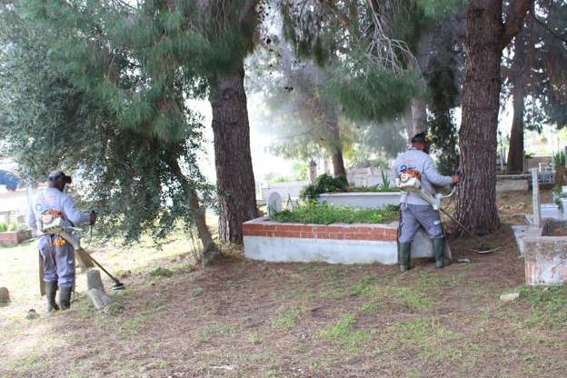 Antalya mezarlıklarında bakım onarım çalışması 