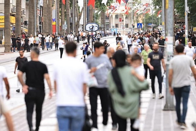 Denizli’nin kalbi yine bulvarlarda attı 