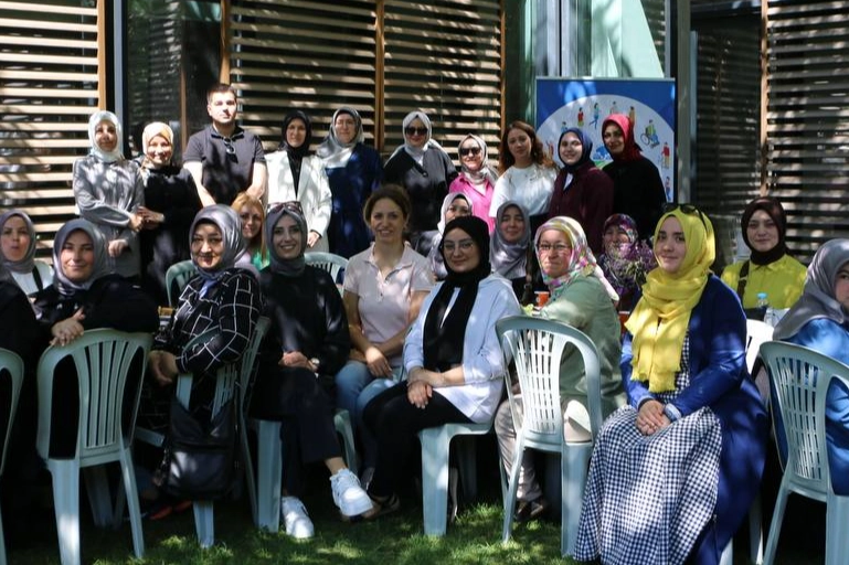 Sakarya'da işaret diliyle kalpten kalbe köprüler kurdular 