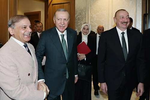 Üçlü zirveden dayanışma ve barış mesajı 