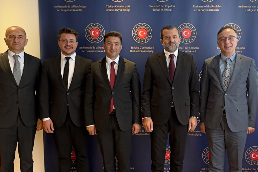 Başkan Işık Gürsu’dan Avrupa’ya çıkarma yaptı 