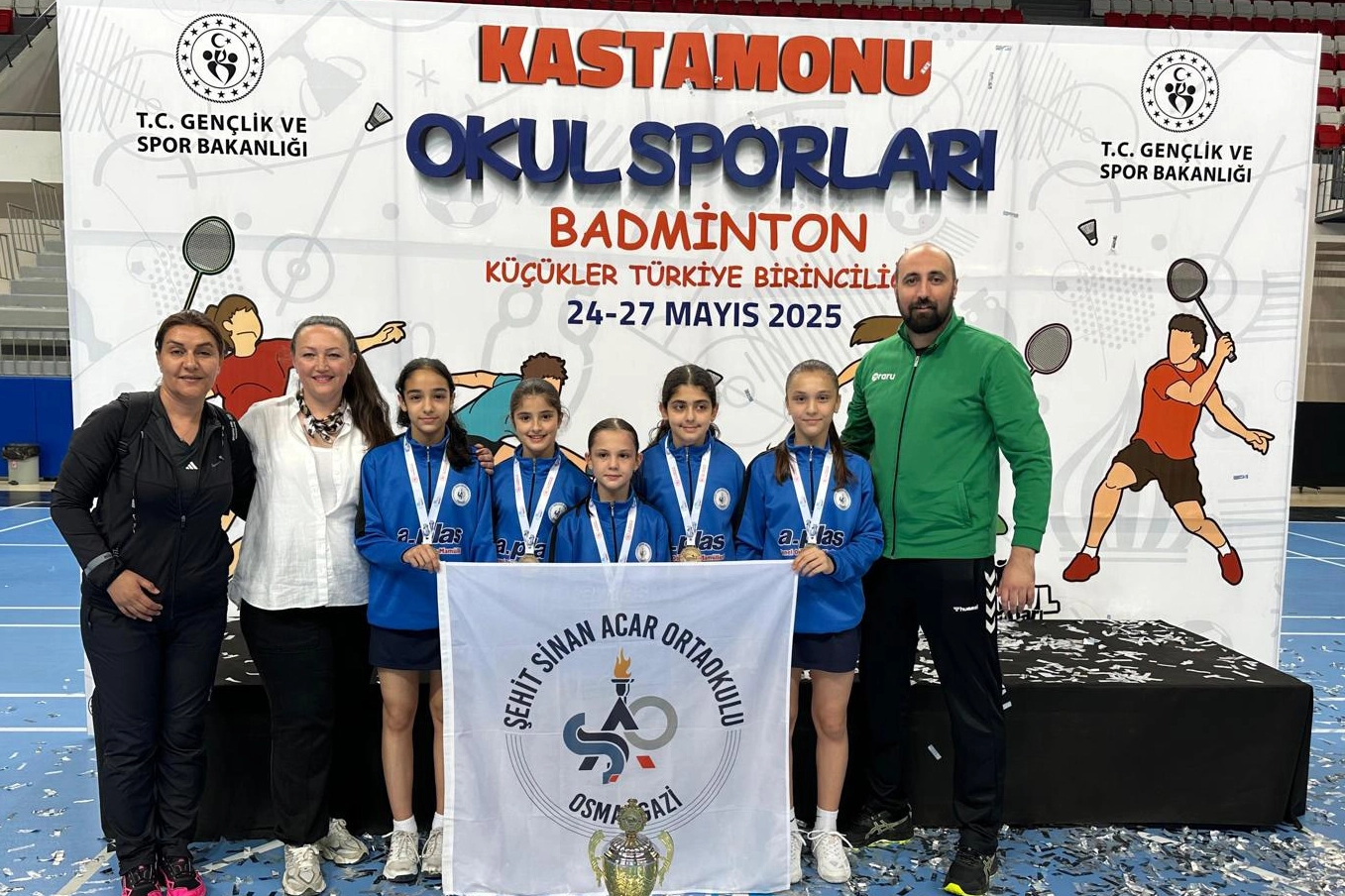 Bursa Osmangazili badmintonculardan namağlup şampiyonluk 