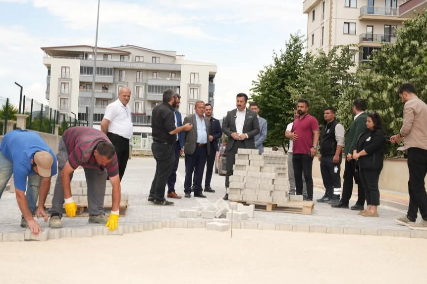 Bursa Yenişehir’de yol çalışmaları hız kesmeden devam ediyor 