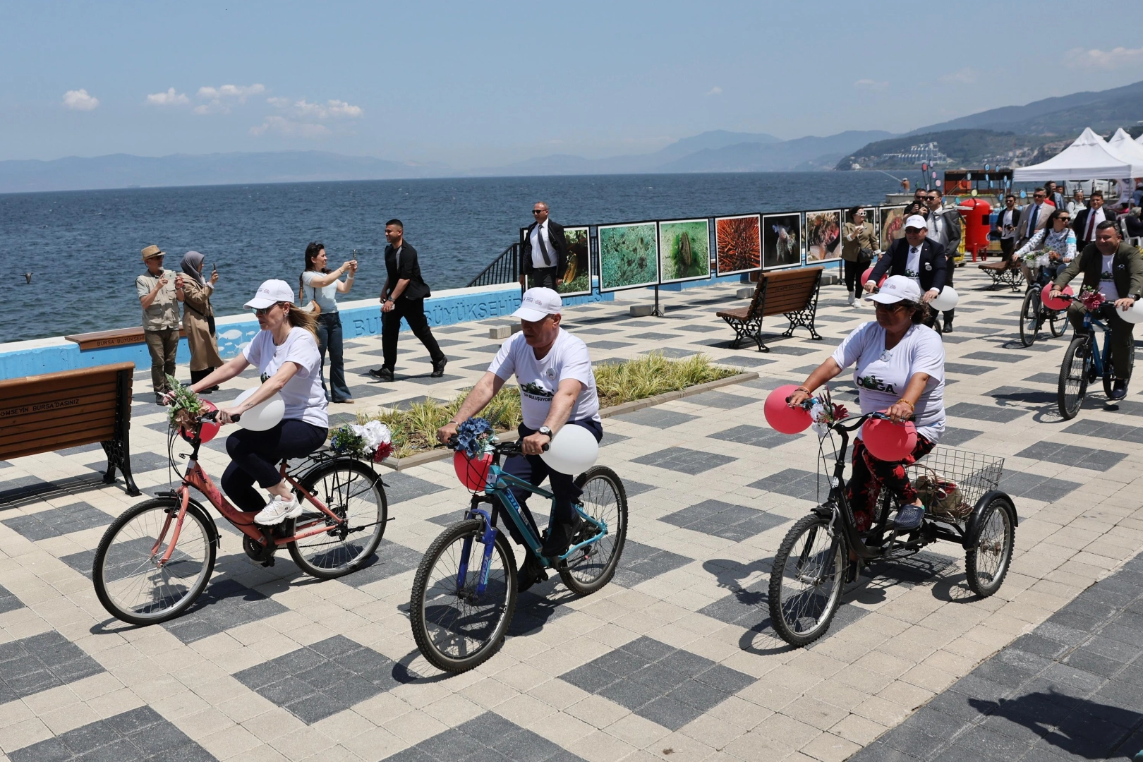 'Süslü Bisikletler’in pedalları Mudanya'da temiz çevreye çevrildi 