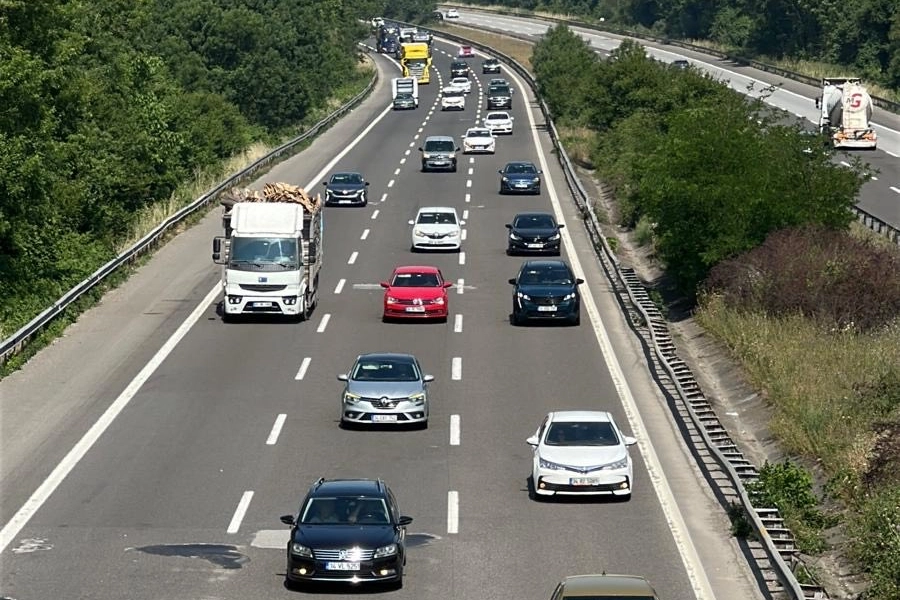 Anadolu Otoyolu’nda bayram trafiği başladı 