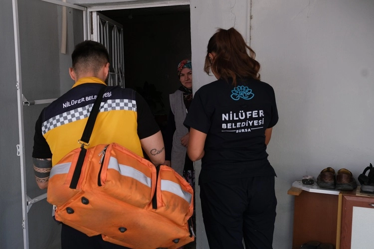 Nilüfer Belediyesi’nden ihtiyaç sahiplerine evde sağlık hizmeti 