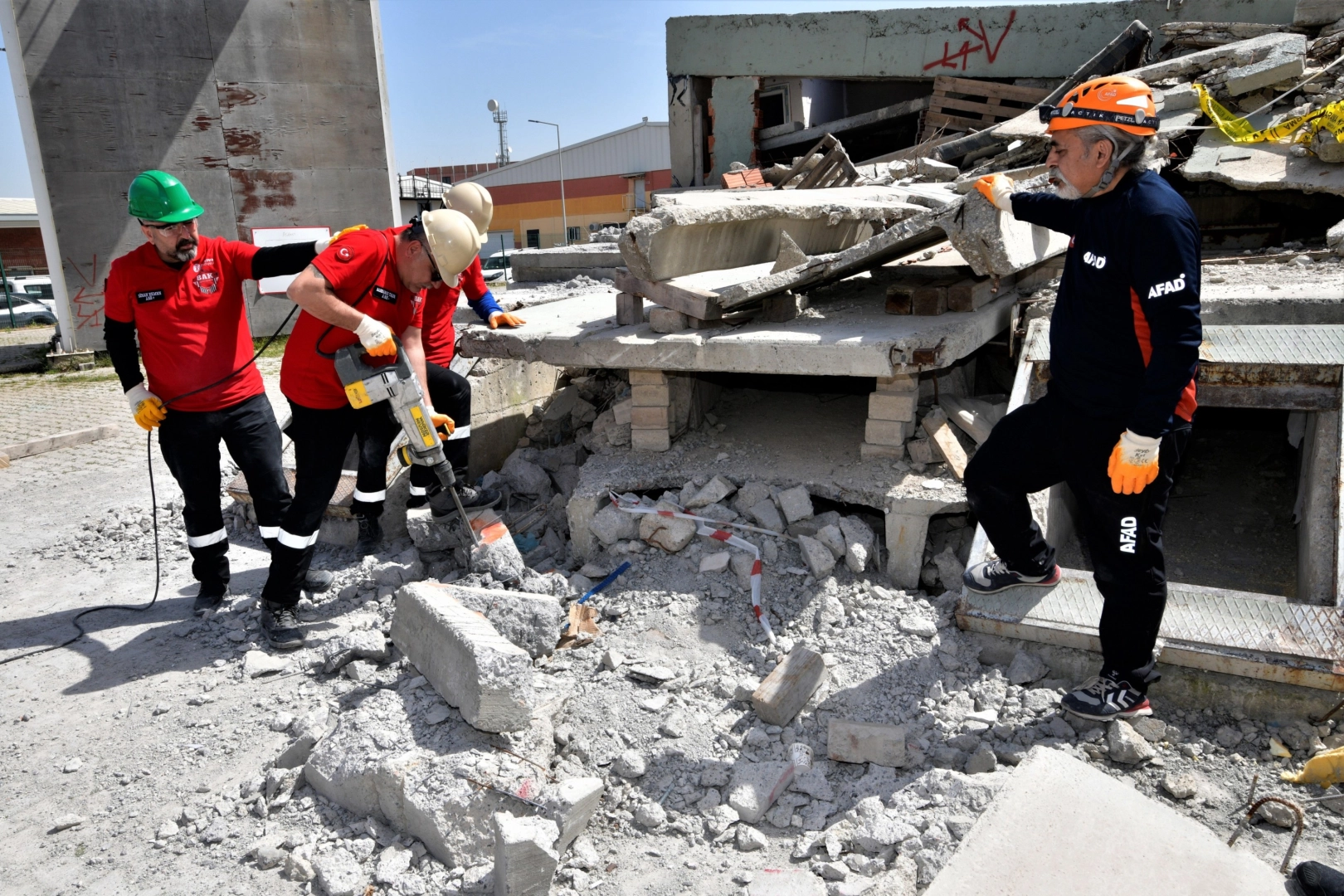 İzmir Bornova'ya 'BAK'acaklar 