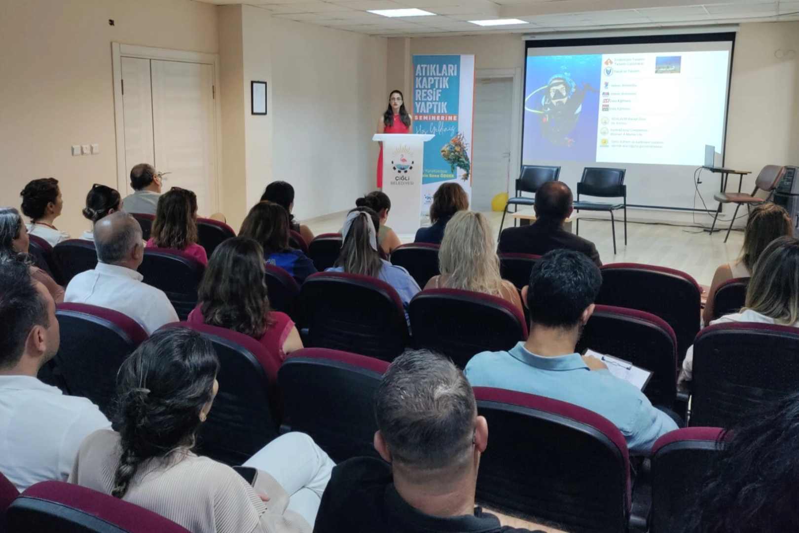 İzmir Çiğli'de atıklardan yapay resif 