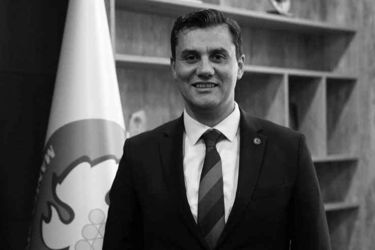 Manisa halkı başkanına veda ediyor... İlk tören belediye önünde düzenlendi 