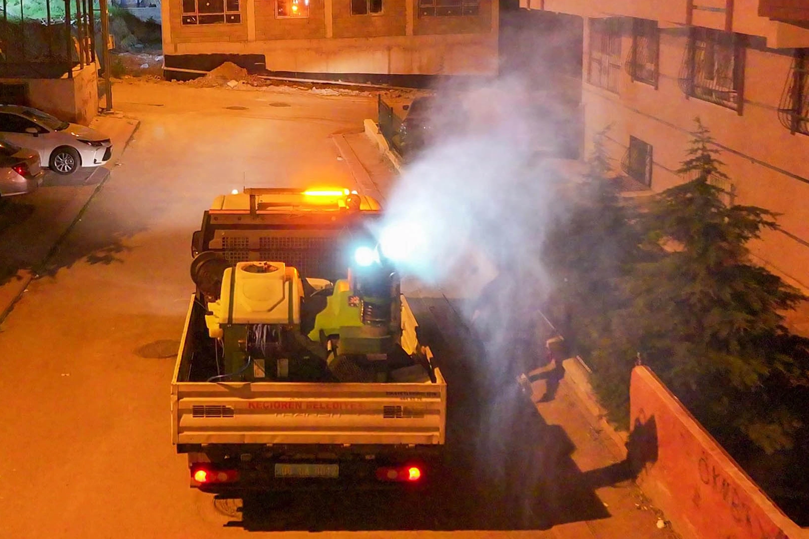 Ankara Keçiören'de gece gündüz ilaçlama 