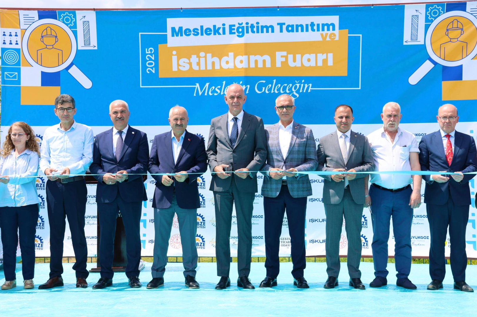 Gebze’de Mesleki Eğitim Tanıtım ve İstihdam Fuarı açıldı 