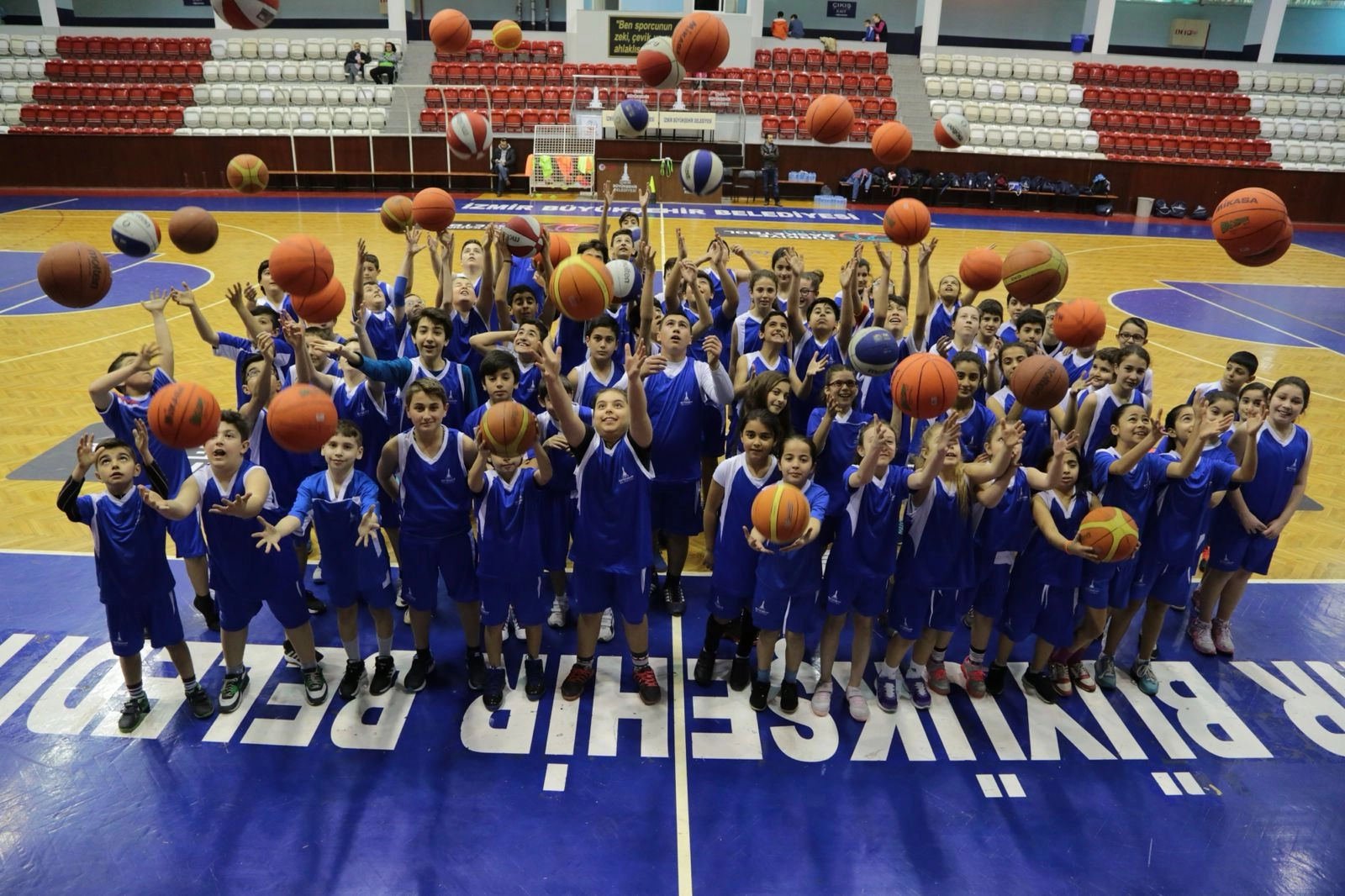 İzmir Büyükşehir'den Yaz Spor Okulları başlıyor 