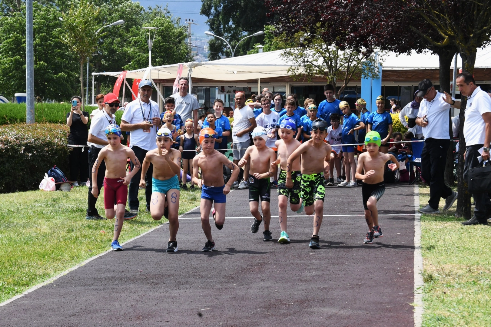 Bursa Osmangazi’de Triathle yarışları nefes kesti 