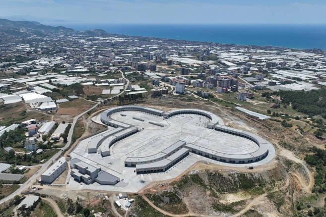 Alanya Toptancı Hali’nde sona yaklaşıldı 