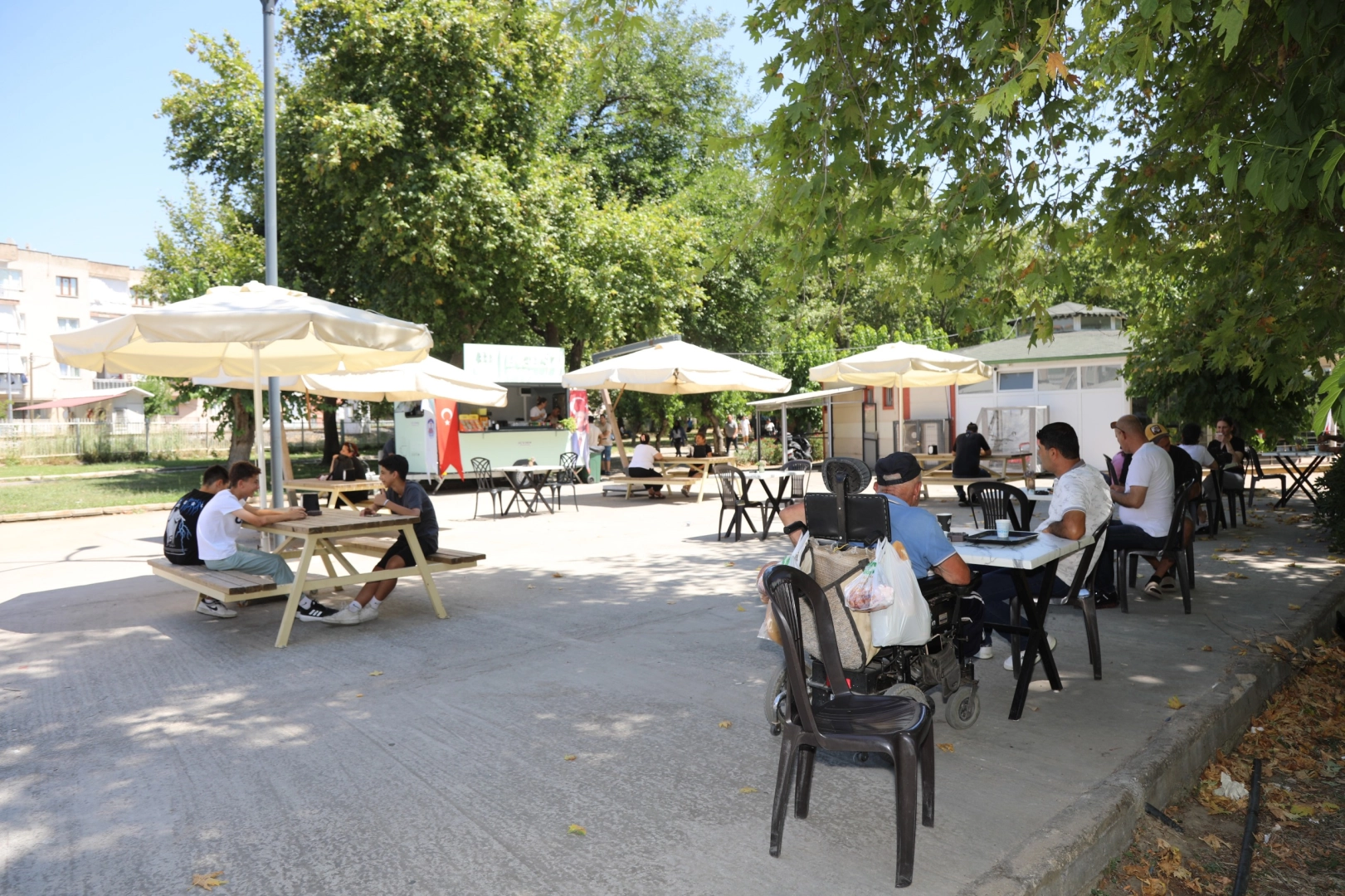 Engelsiz kafe yenilenen yüzüyle hizmete devam ediyor 