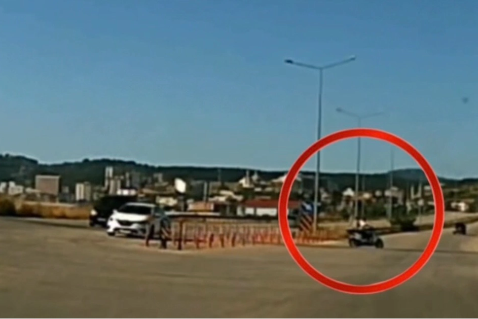 Düzce’de tehlikeli dönüş kamerada! Kazaya davetiye çıkardı 