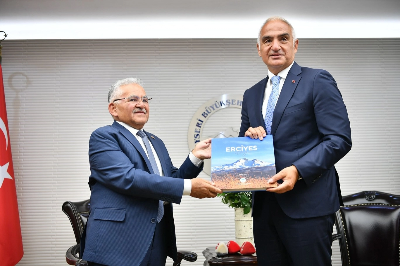 Kayseri Büyükşehir'e Ankara'dan övgü 