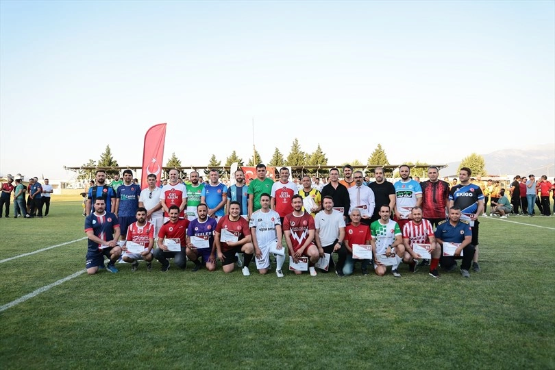 Denizli Büyükşehir turnuvasında dostluk kazandı 