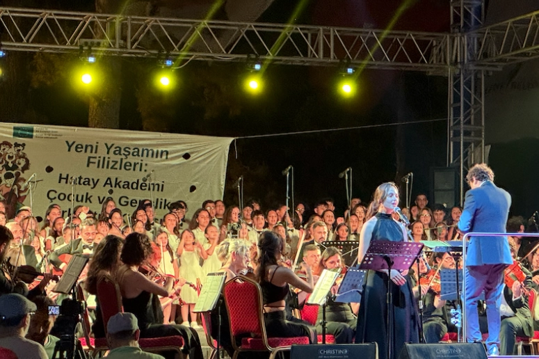 Hatay'da çocuklar ve gençler 'Yeni Yaşamın Filizleri' ile müzikle buluştu 