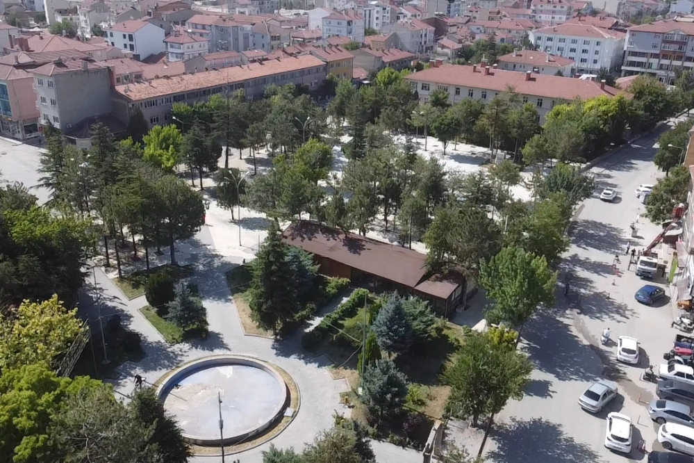 Büyükşehirden Çifteler’e Cumhuriyet Meydanı 