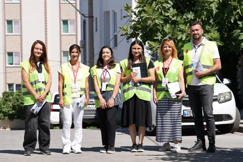 Denizli Büyükşehir ihtiyaç sahiplerinin yanında 