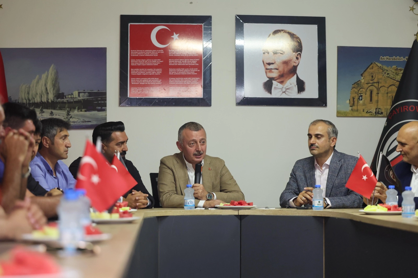 Kocaeli Çayırova'da Başkan Büyükakın'dan STK ziyareti 