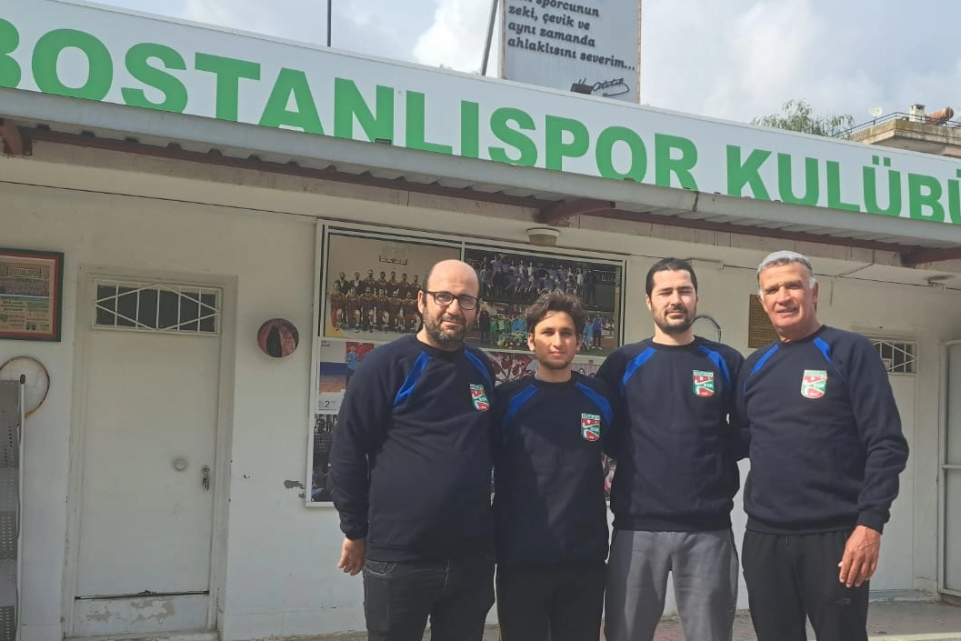 İzmir'de Bostanlıspor kendi antrenörünü kendi yetiştiriyor 