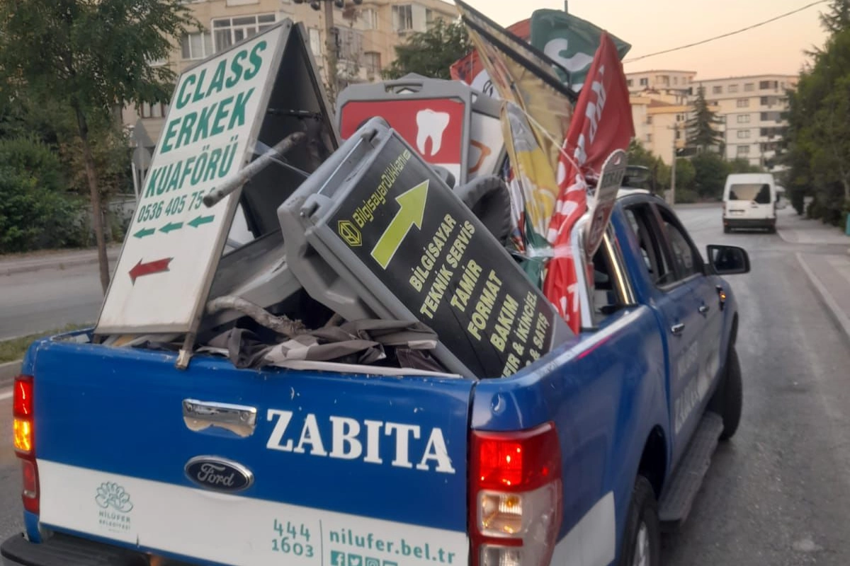Bursa Nilüfer'de izinsiz afişlere geçit yok 