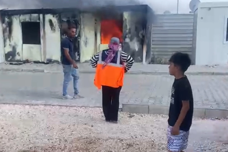Adıyaman’da K13 konteyner kentte yangın! İlk müdahaleyi sağlık ekipleri yaptı 