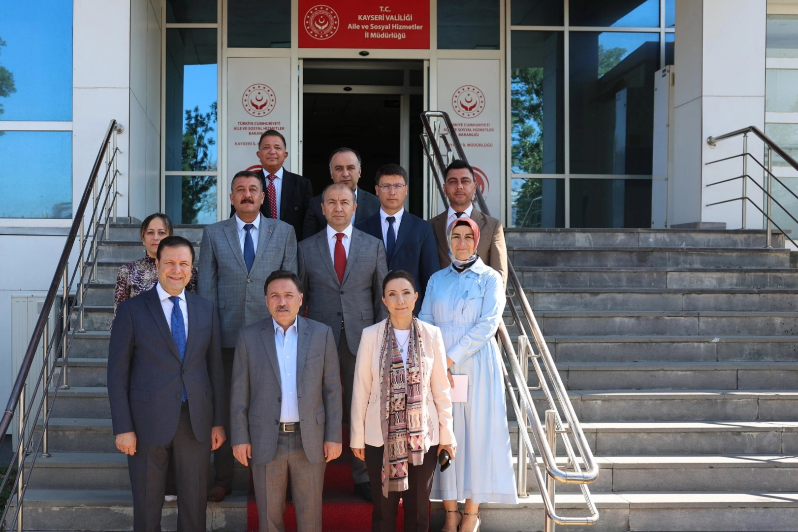 Kayseri Valisi Çiçek'ten Aile ve Sosyal Hizmetler'e ziyaret 