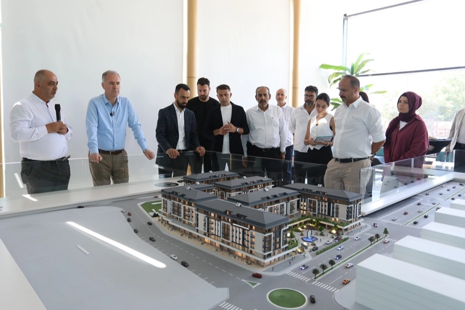 Bursa İnegöl'de dev dönüşümün örnek dairesi görücüye çıktı 