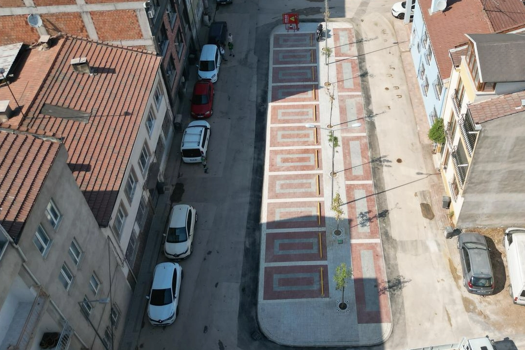 Bursa İnegöl'de ücretsiz otopark ve çocuk oyun alanlarına yatırım atağı 