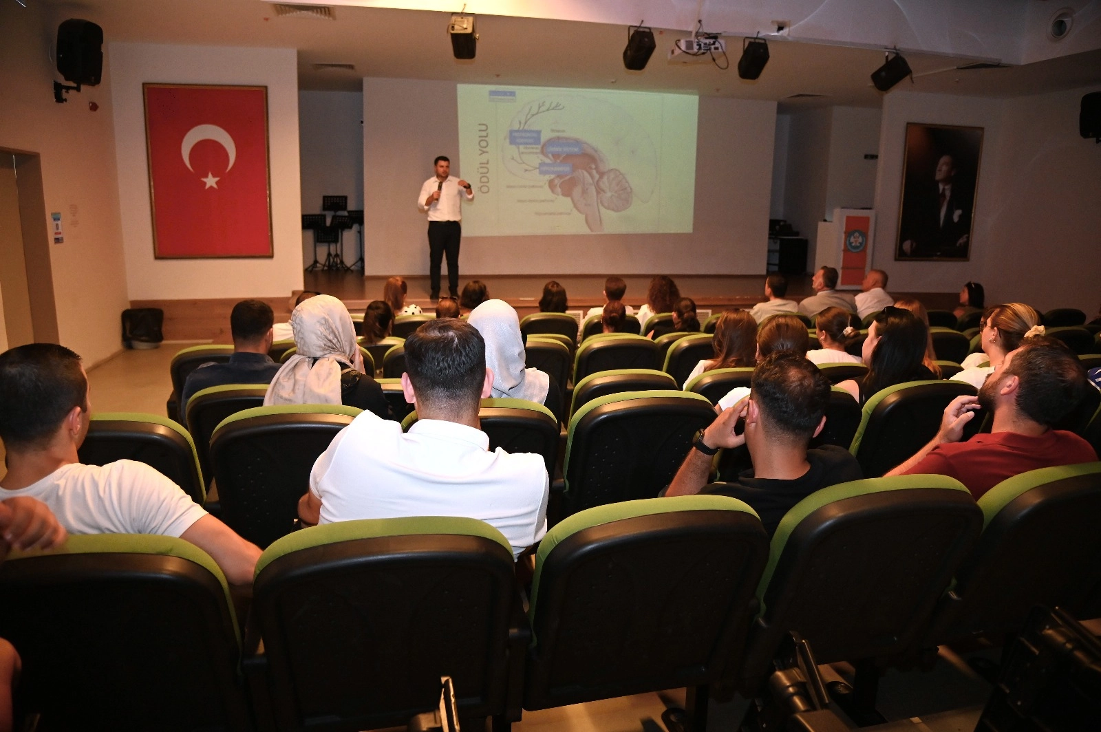 Manisa'da 'Bağımlılığı Terk Et' semineri 