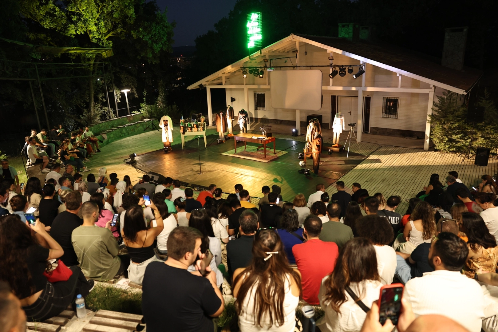 Bursa Nilüfer Kent Tiyatrosu'nda yaz sezonu 