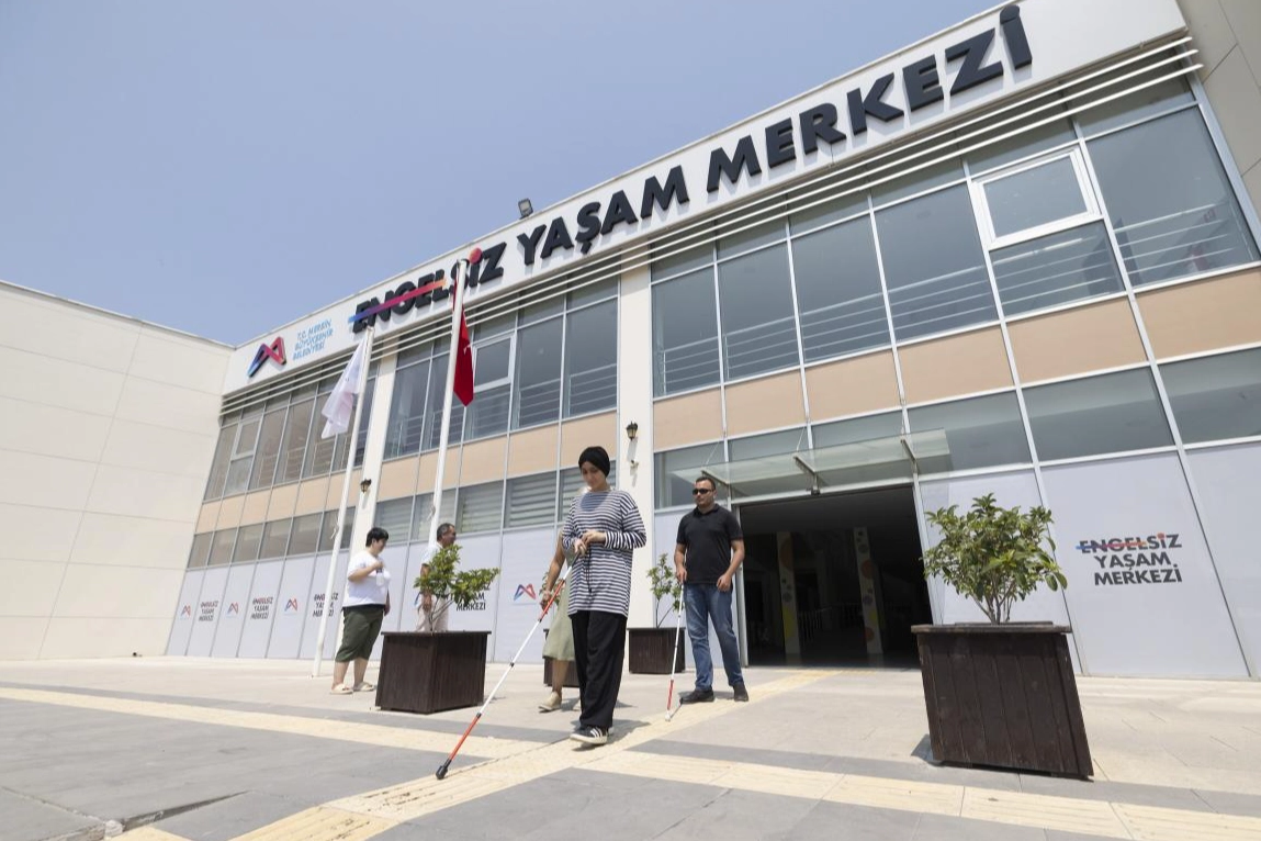 Mersin’de görme engellilere bağımsız yaşam eğitimi desteği 