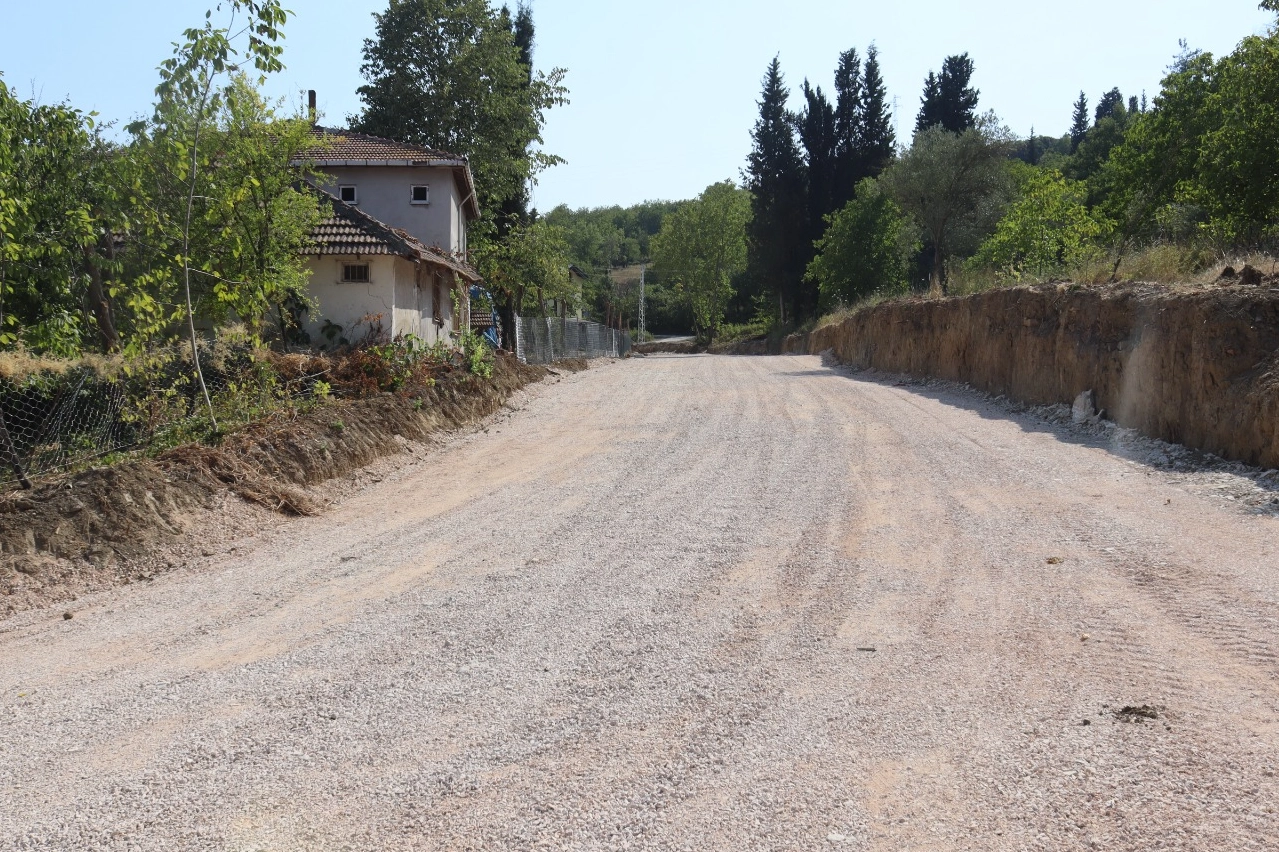 İzmit Belediyesinden Arızlı Mahallesi’ne yeni imar yolu 