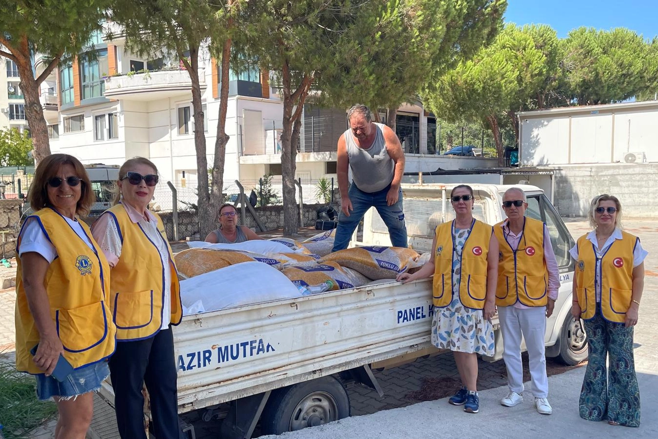Artemis Lions'tan yangın mağduru Yürük ailesine anlamlı destek 