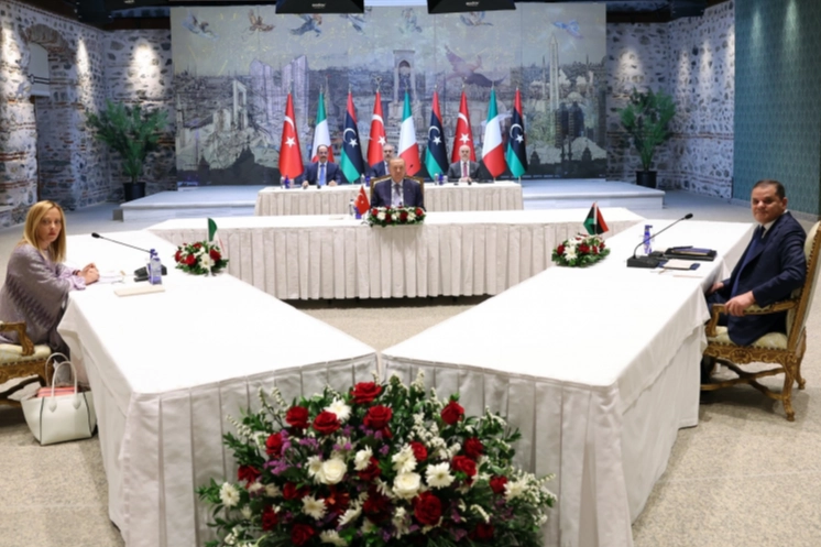 İstanbul'da üçlü işbirliği zirvesi başladı 