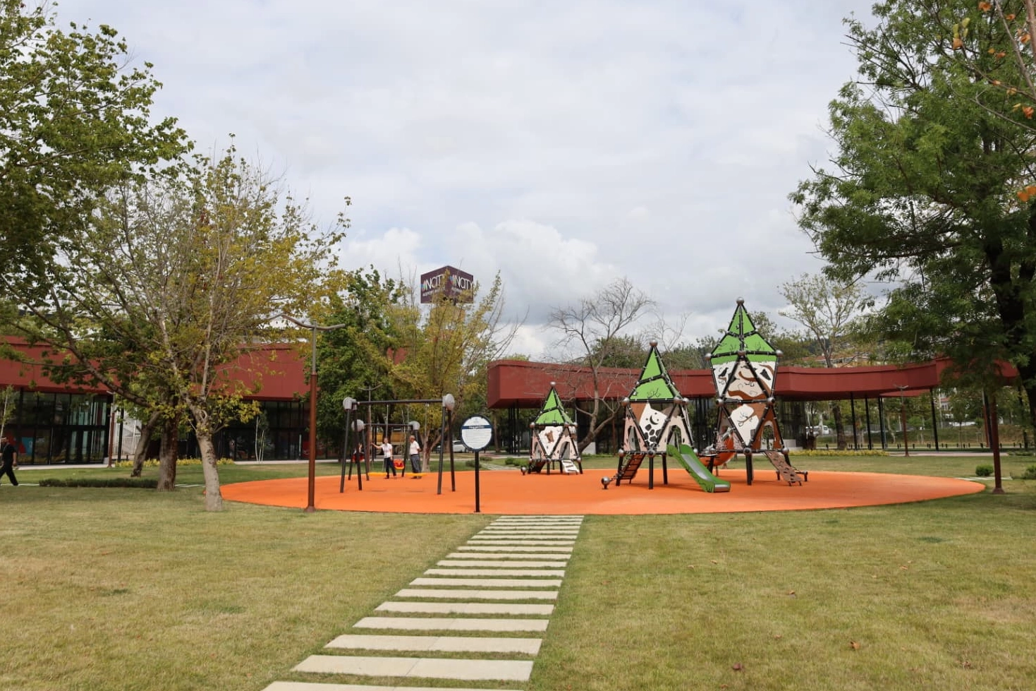 Kocaeli'de eski fuar alanı güzelleşiyor 