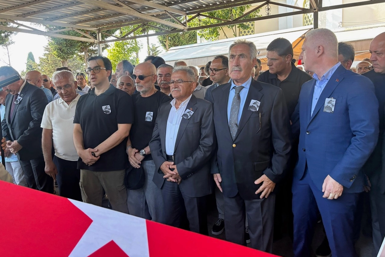 Metin Sözen'e son veda 