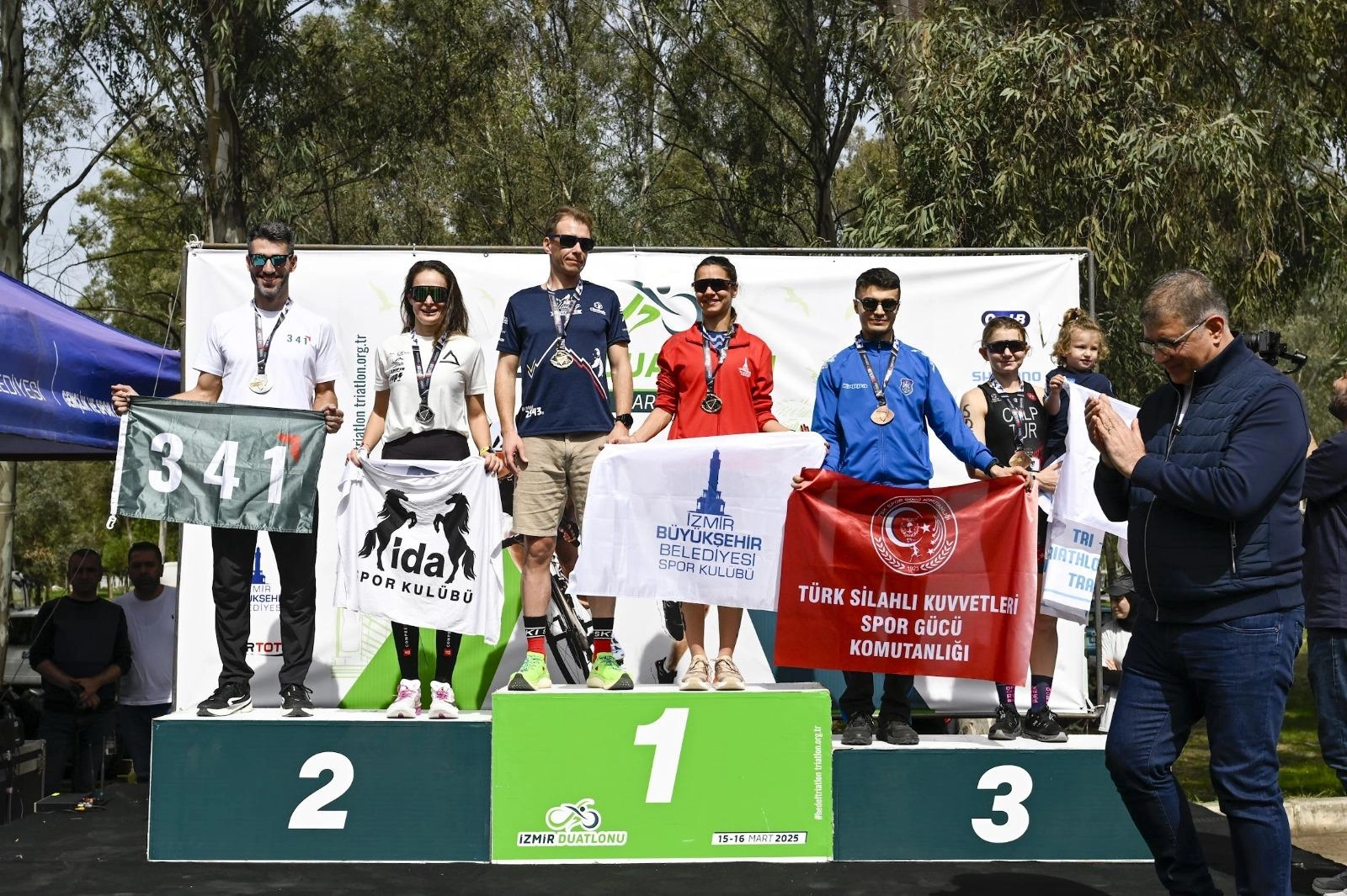 İzmir Büyükşehir'den 2025'e sportif damga 