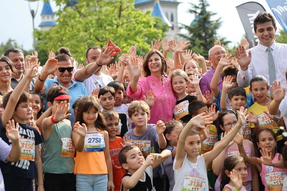 Eskişehir’de maraton coşkusu: Binlerce sporcu kent sokaklarında yarıştı 