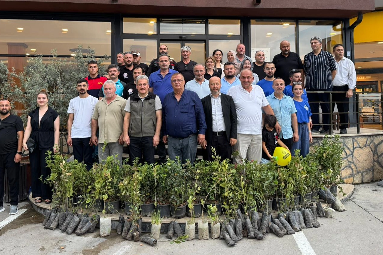 Kocaeli Büyükşehir’den Geyve’ye fidan desteği 