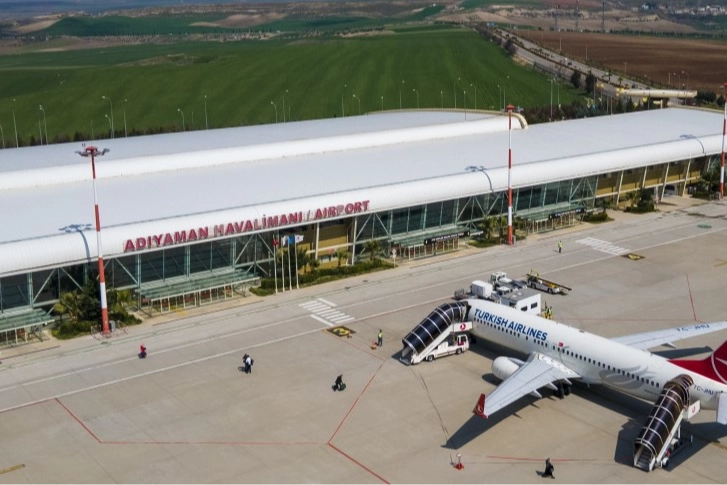 Adıyaman Havalimanı’nda silahlı saldırı paniği! 