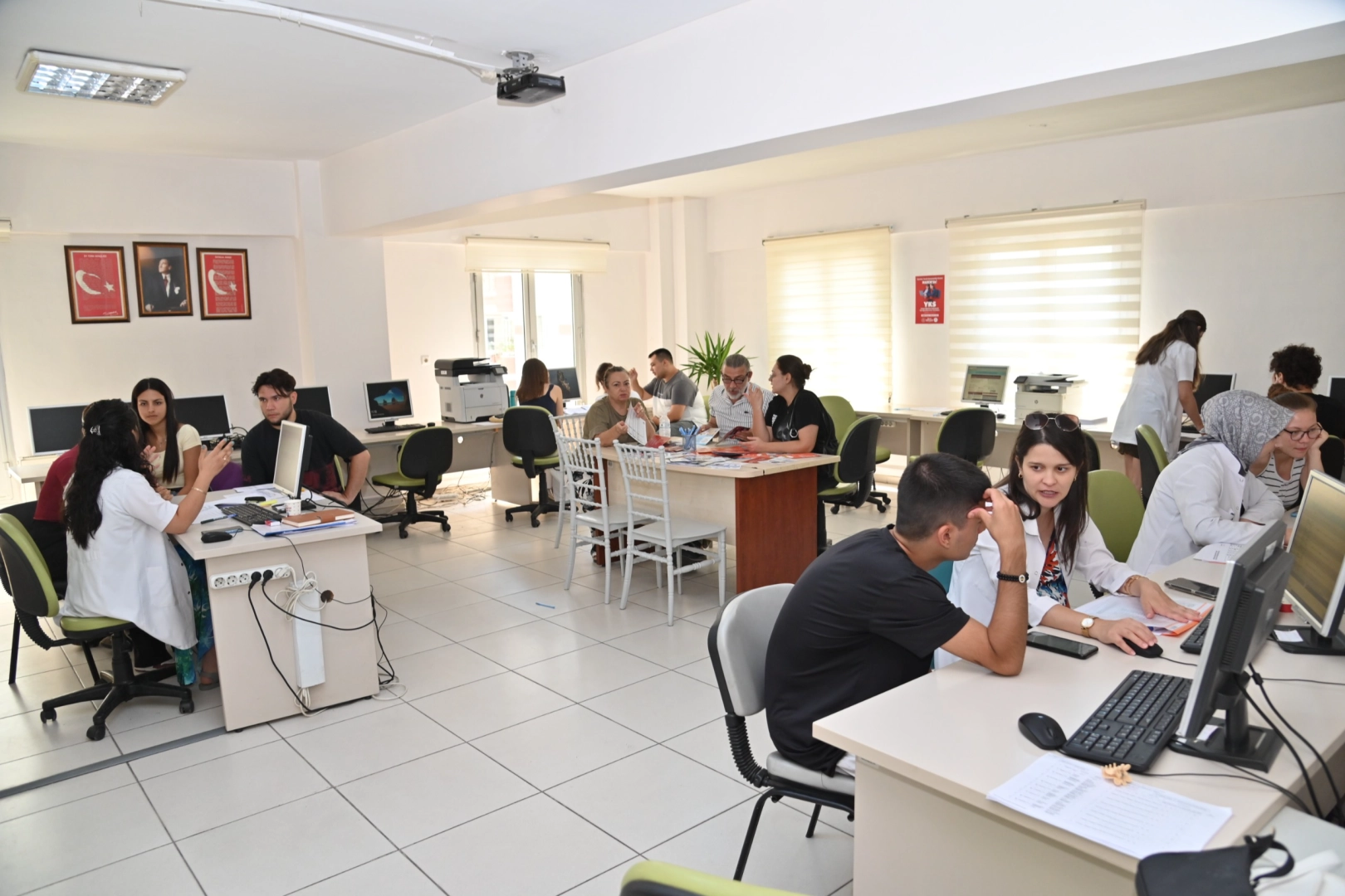 Büyükşehir ücretsiz tercih danışmanlığıyla öğrencilerin yanında 