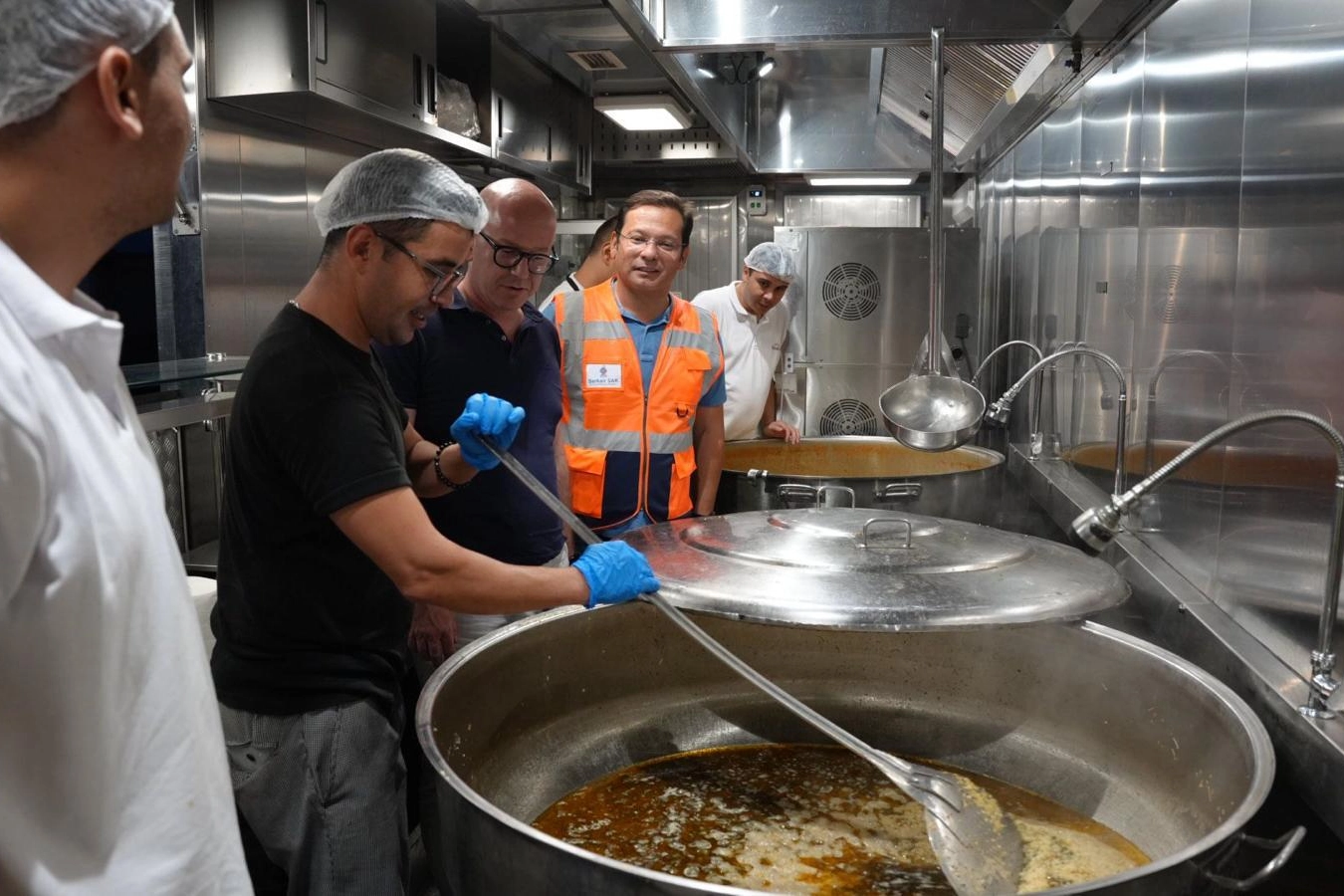 İzmir’den Balıkesir’e sıcak yardım eli 