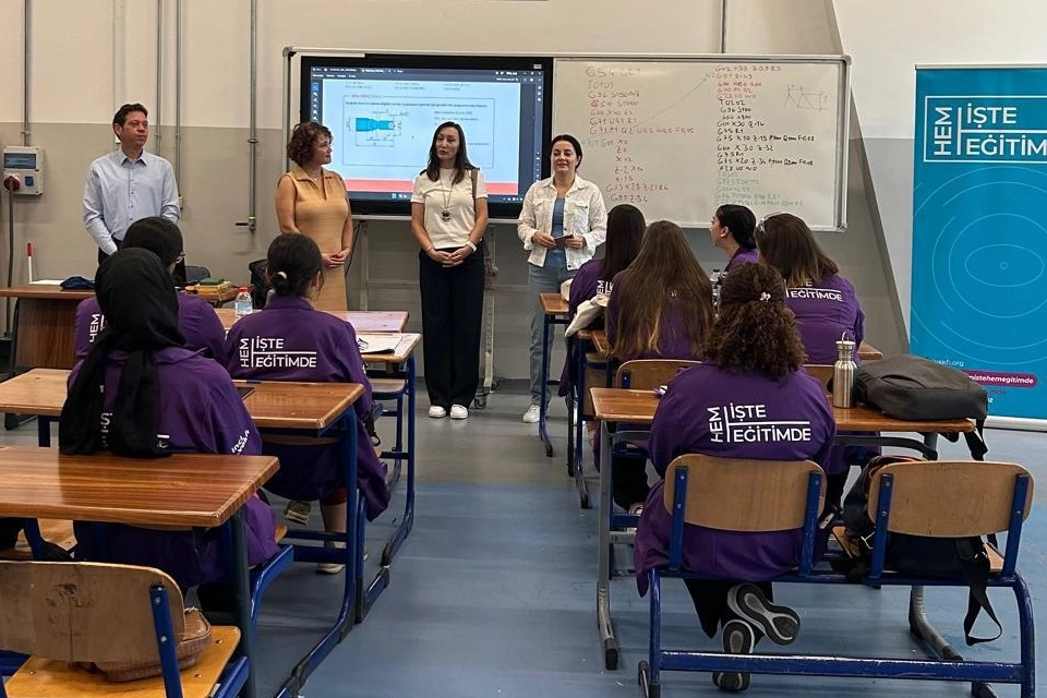 Genç kadınların meslek eğitimleri sürüyor 