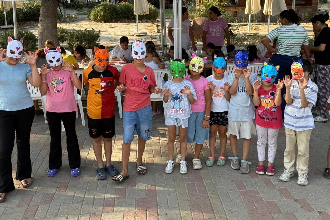 İzmirli çocuklar Belevi’de yazı eğlenerek uğurladı 