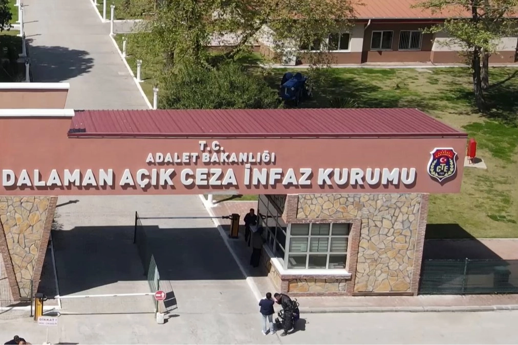 Bakan Tunç: Cezaevleri cezalandırmıyor, topluma kazandırıyor 