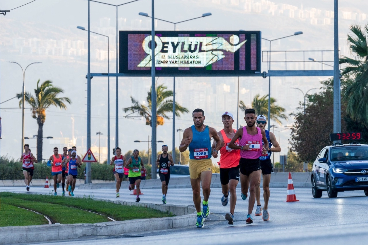 9 Eylül Yarı Maratonu için kayıt zamanı 